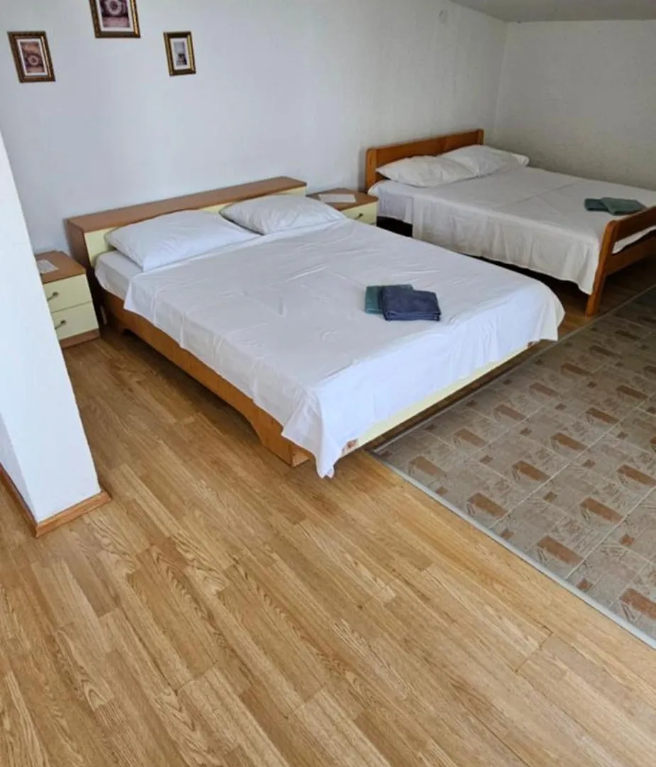 Apartments Hugo Malinska