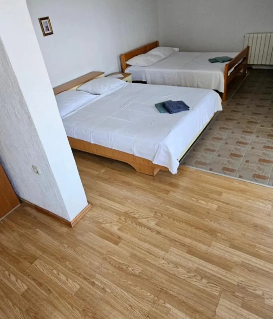 Apartments Hugo Malinska